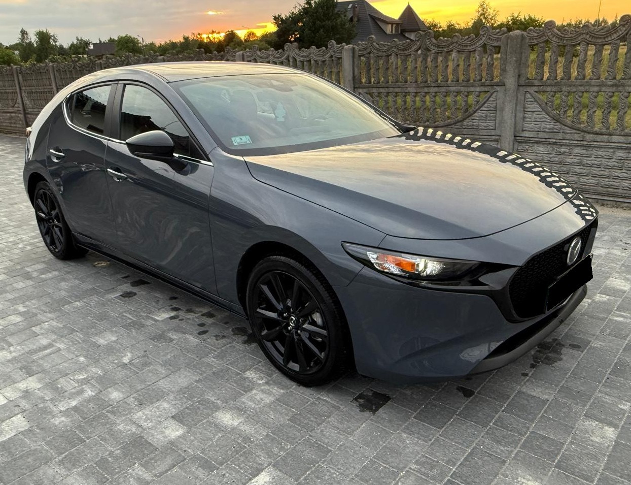 Car MAZDA 3: picture 8