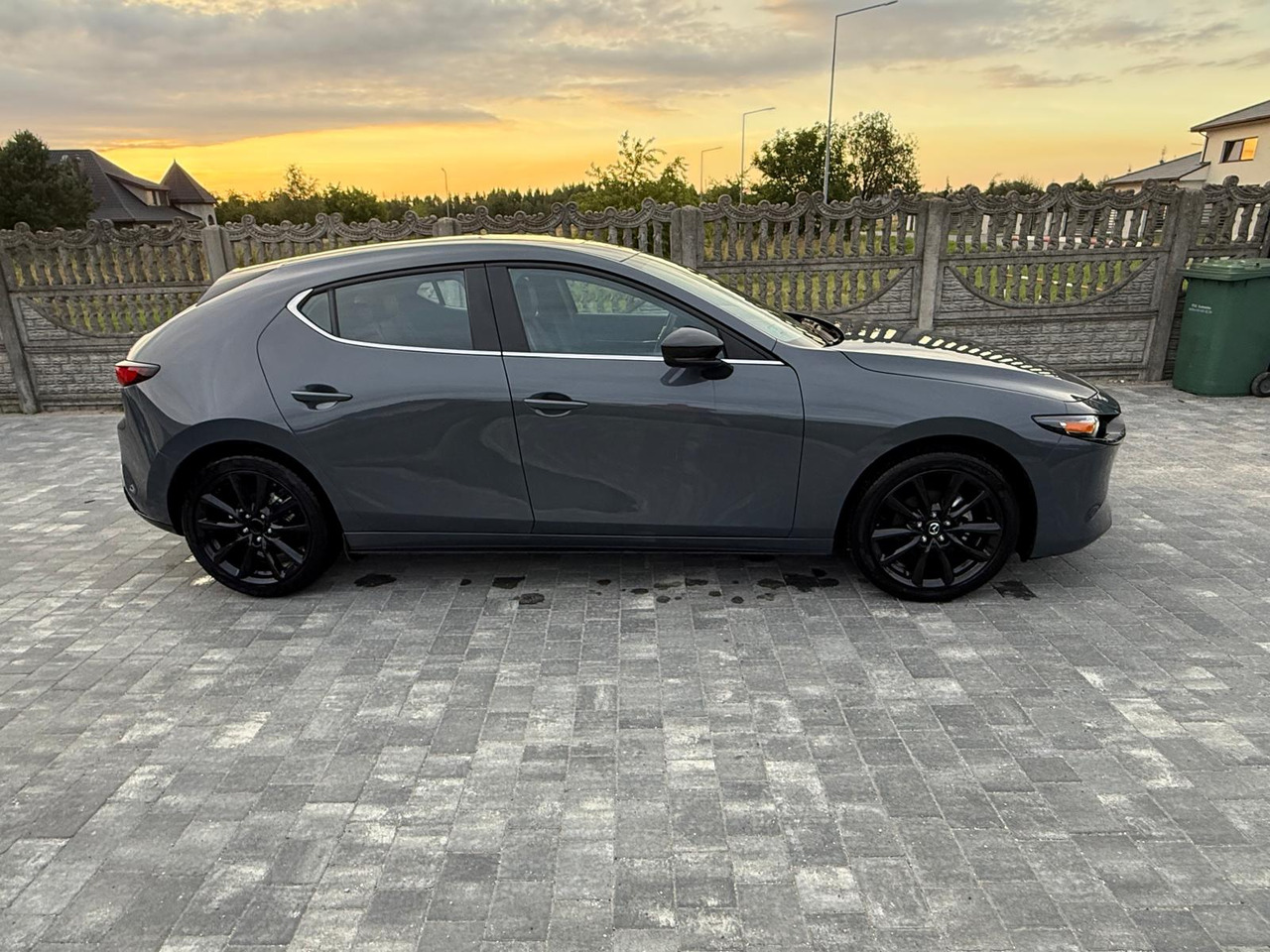 Car MAZDA 3: picture 9