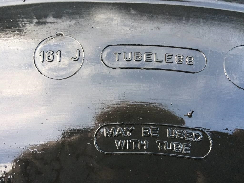 Michelin 395/85R20 XZL - USED NN 95%  - Tire for Truck: picture 3 Michelin 395/85R20 XZL - USED NN 95%  - Tire for Truck: picture 3