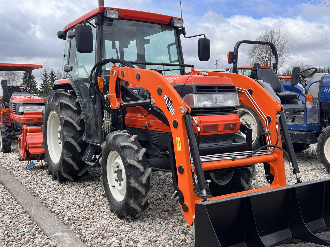 Kubota GL321 - Compact tractor: picture 1 Kubota GL321 - Compact tractor: picture 1