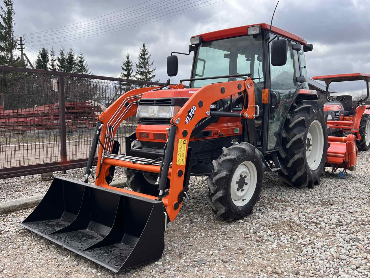 Kubota GL321 - Compact tractor: picture 2 Kubota GL321 - Compact tractor: picture 2