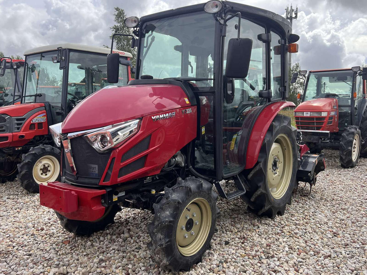 Yanmar YT225 - Compact tractor: picture 1 Yanmar YT225 - Compact tractor: picture 1