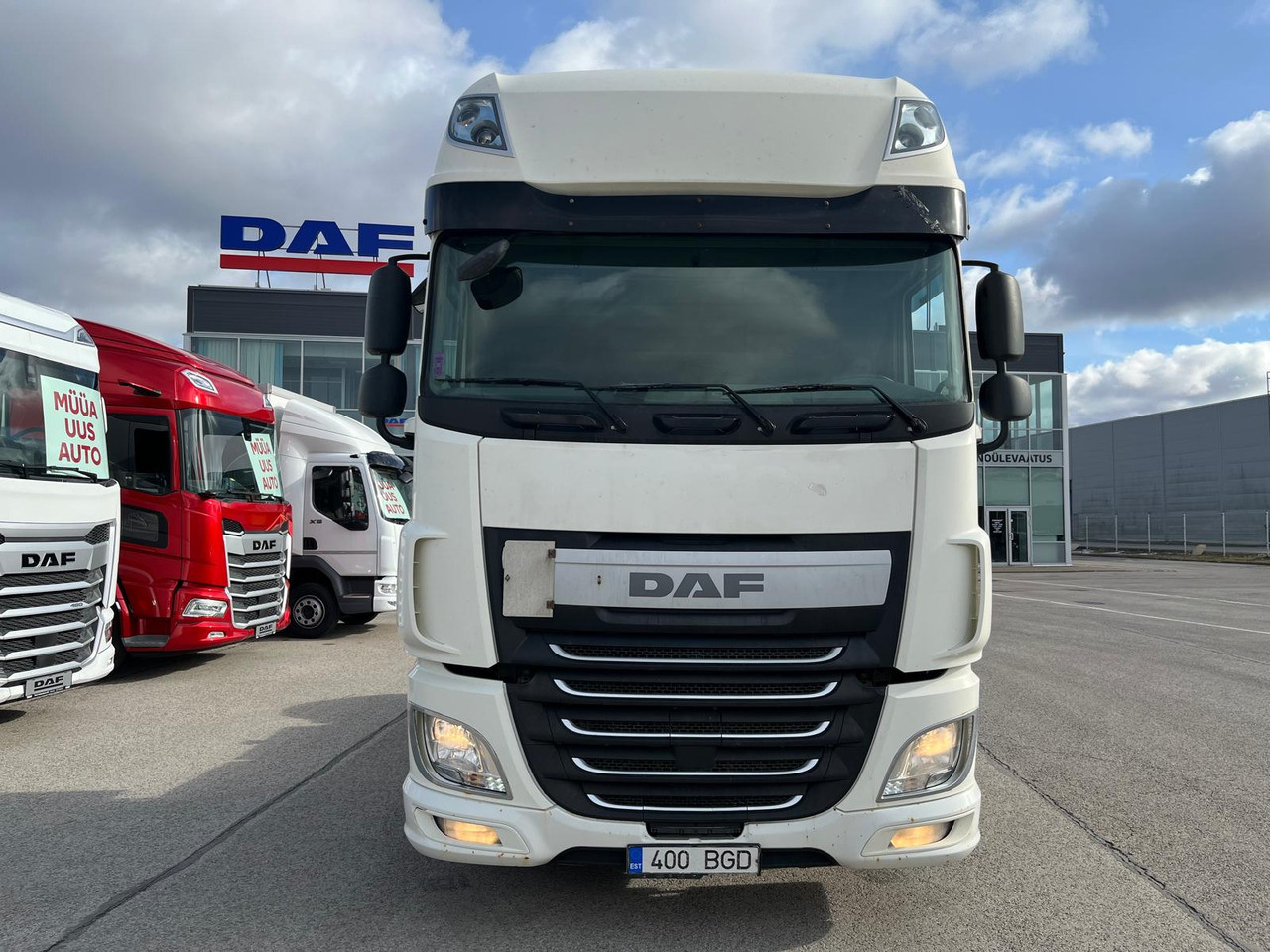 DAF XF460FT Manual - Tractor unit: picture 2 DAF XF460FT Manual - Tractor unit: picture 2