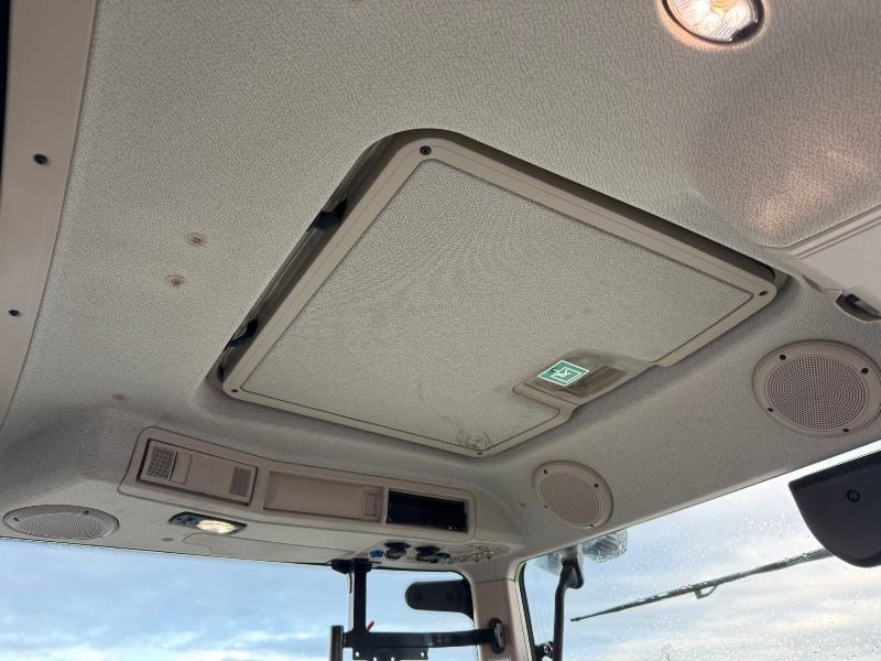 Farm tractor FENDT 724 PROFI PLUS: picture 10