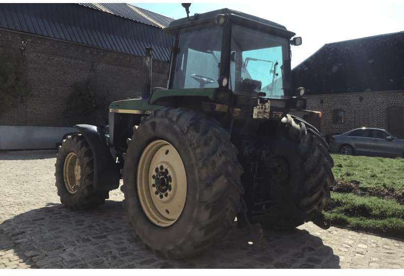 JOHN DEERE 4055 - Farm tractor: picture 2 JOHN DEERE 4055 - Farm tractor: picture 2