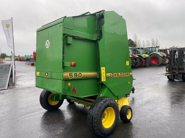 JOHN DEERE 590 - Round baler: picture 4 JOHN DEERE 590 - Round baler: picture 4
