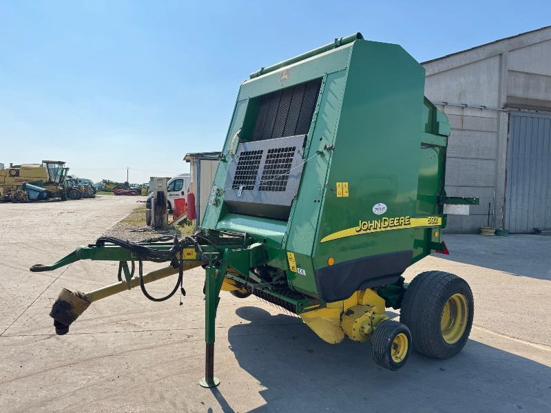 JOHN DEERE 592 - Round baler: picture 1 JOHN DEERE 592 - Round baler: picture 1