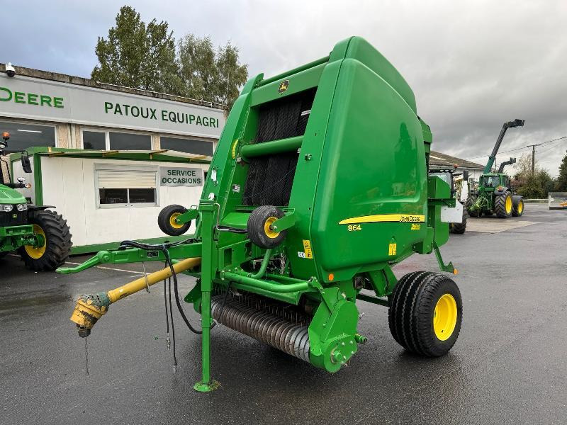 JOHN DEERE 864 - Round baler: picture 1 JOHN DEERE 864 - Round baler: picture 1