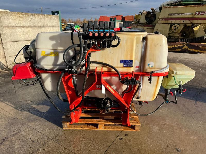 KUHN OPTIS P600 - Tractor mounted sprayer: picture 2 KUHN OPTIS P600 - Tractor mounted sprayer: picture 2