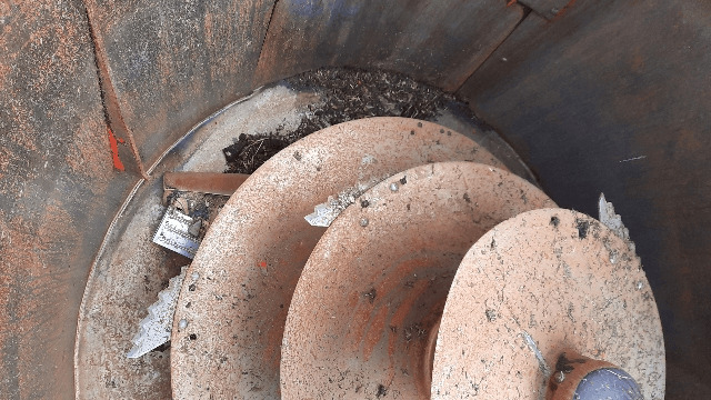 KUHN SPV14 - Forage mixer wagon: picture 4 KUHN SPV14 - Forage mixer wagon: picture 4