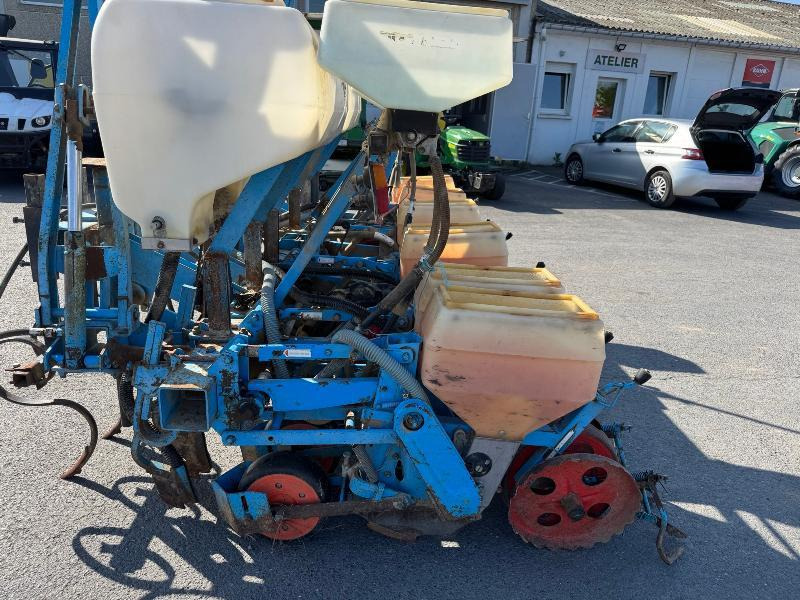 MONOSEM NG 6R - Precision seeder: picture 4 MONOSEM NG 6R - Precision seeder: picture 4