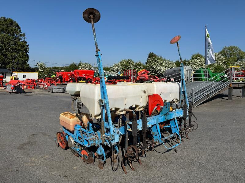 MONOSEM NG 6R - Precision seeder: picture 3 MONOSEM NG 6R - Precision seeder: picture 3