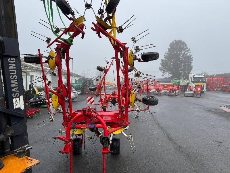 POTTINGER HIT 881 - Tedder/ Rake: picture 5 POTTINGER HIT 881 - Tedder/ Rake: picture 5