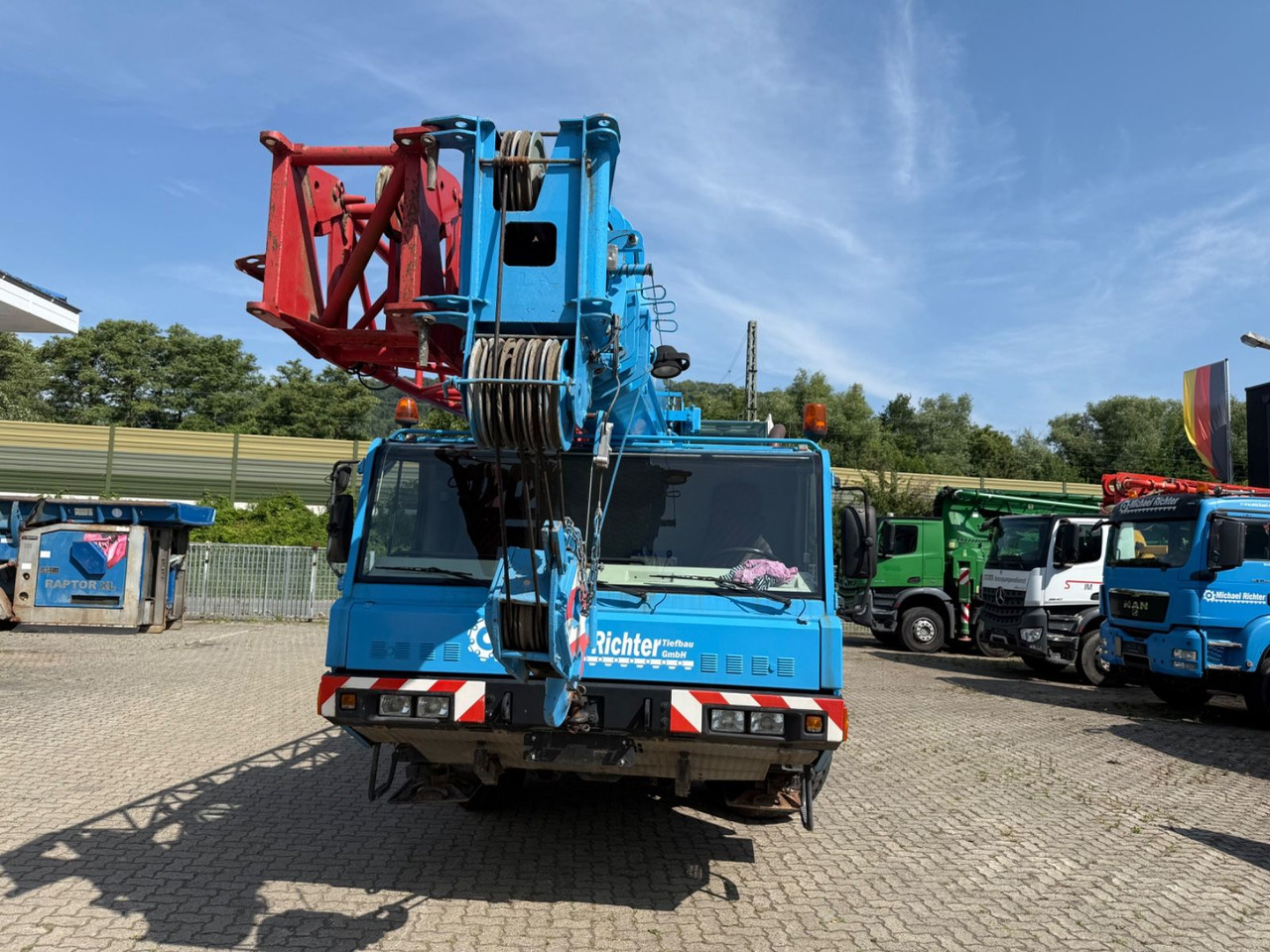 Faun ATF 30-2 30 ton - Crane truck: picture 2 Faun ATF 30-2 30 ton - Crane truck: picture 2