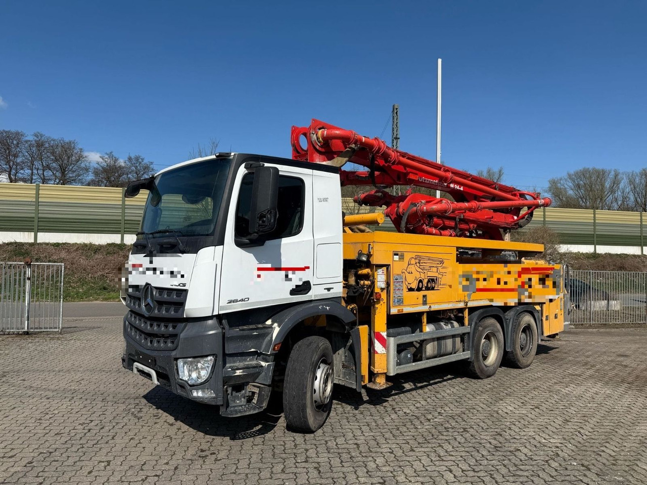 Mercedes-Benz 2640 putzmeister 24m /4 - Concrete pump truck: picture 1 Mercedes-Benz 2640 putzmeister 24m /4 - Concrete pump truck: picture 1