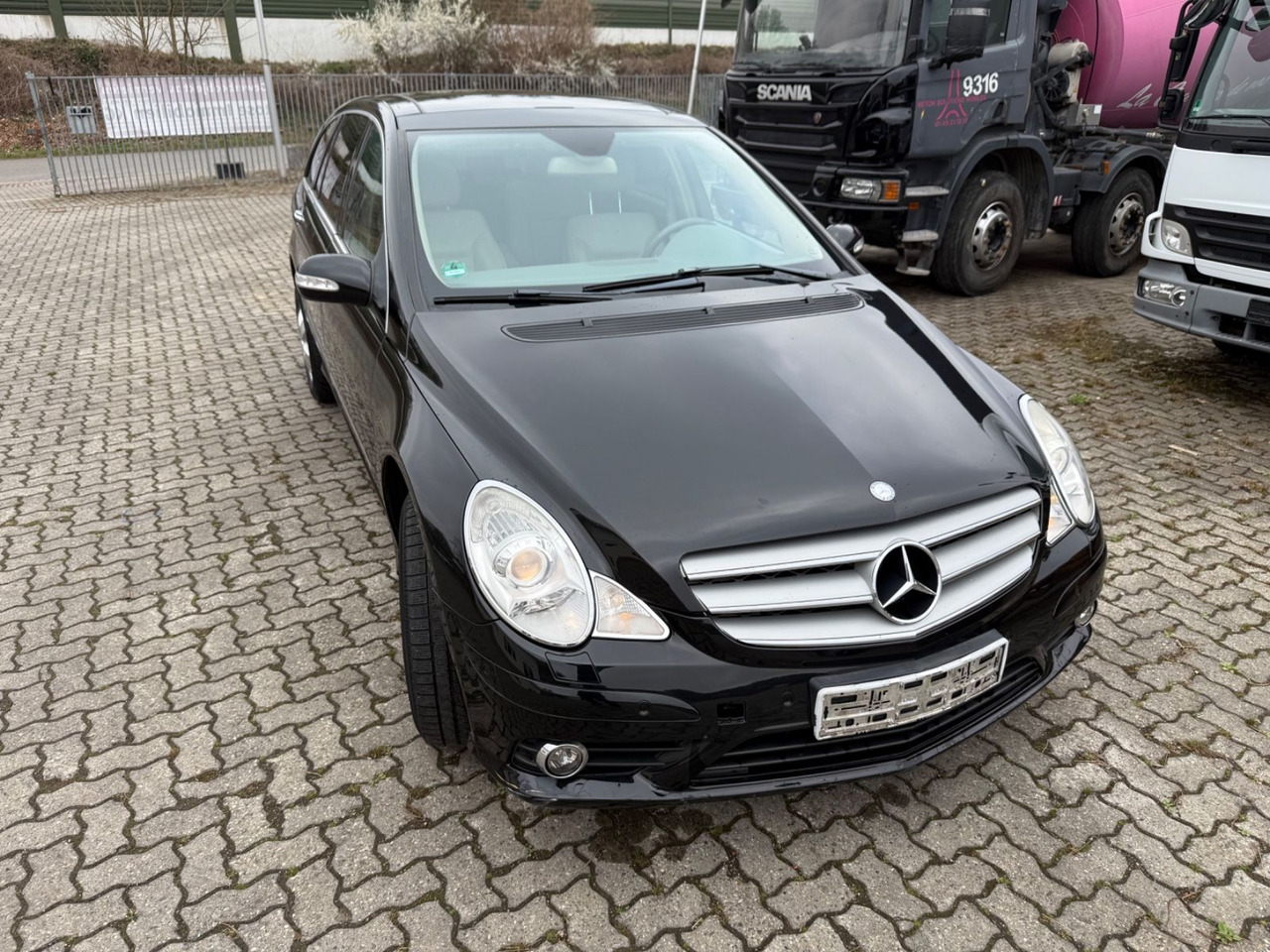 Mercedes-Benz R - SUV: picture 5 Mercedes-Benz R - SUV: picture 5