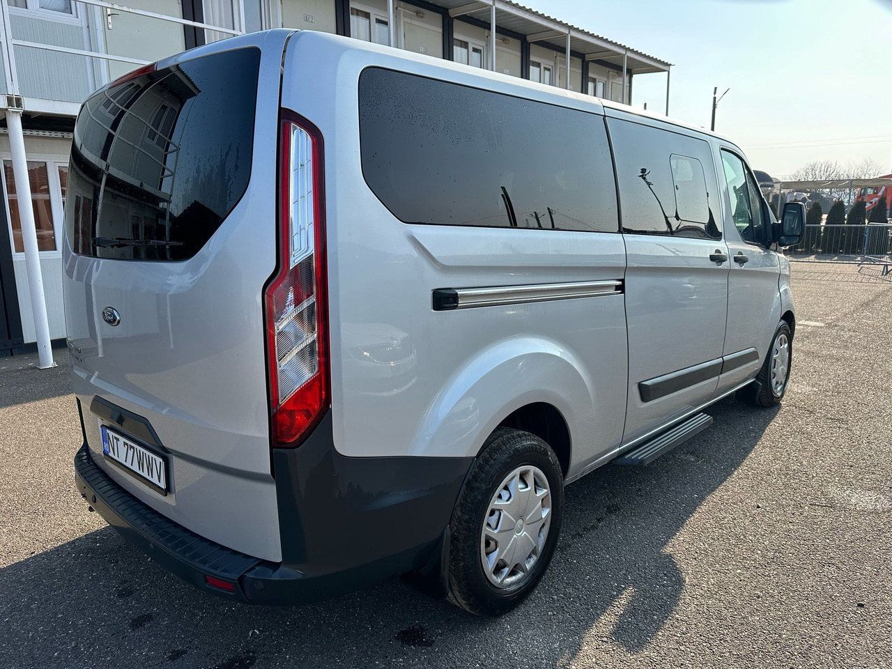 FORD TRANSIT CUSTOMS - People carrier: picture 2 FORD TRANSIT CUSTOMS - People carrier: picture 2