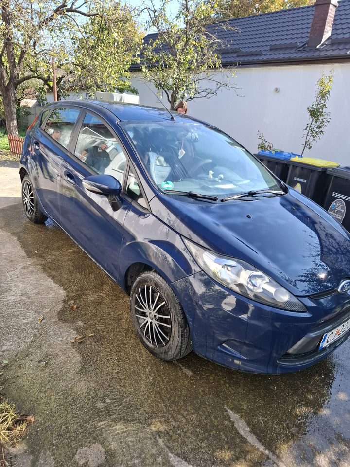 Ford Fiesta - Saloon car: picture 1 Ford Fiesta - Saloon car: picture 1