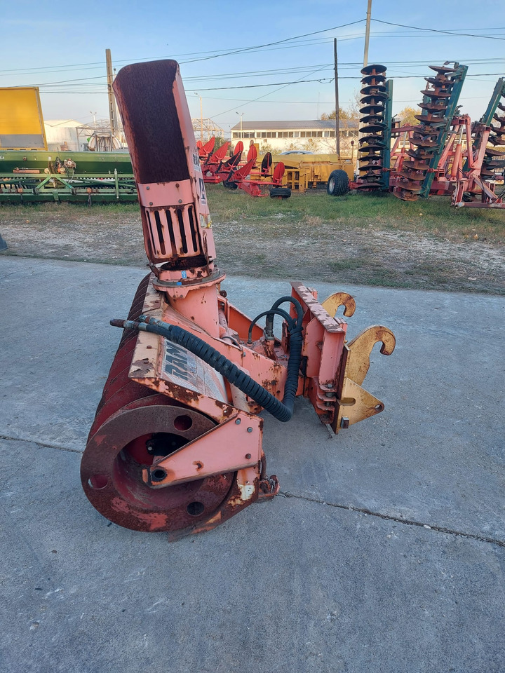 Freza zapada/Snow blower Assaloni pentru Buldoexcavator/Bobcat/Incatcator frontal - Snow blower for Construction machinery: picture 3 Freza zapada/Snow blower Assaloni pentru Buldoexcavator/Bobcat/Incatcator frontal - Snow blower for Construction machinery: picture 3