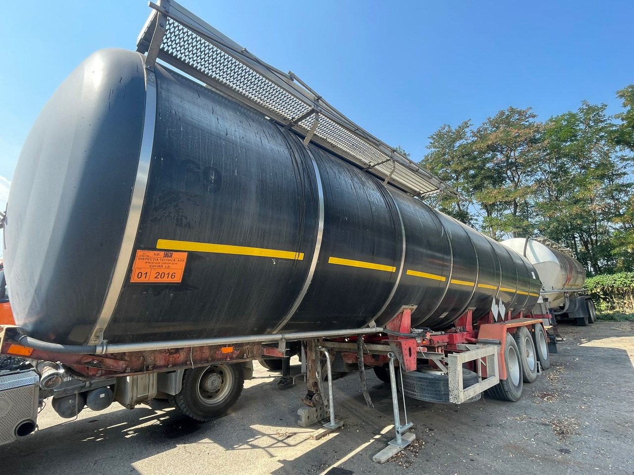 HENDRICK BITUMEN SEMI-TRAILER - Tanker semi-trailer: picture 2 HENDRICK BITUMEN SEMI-TRAILER - Tanker semi-trailer: picture 2