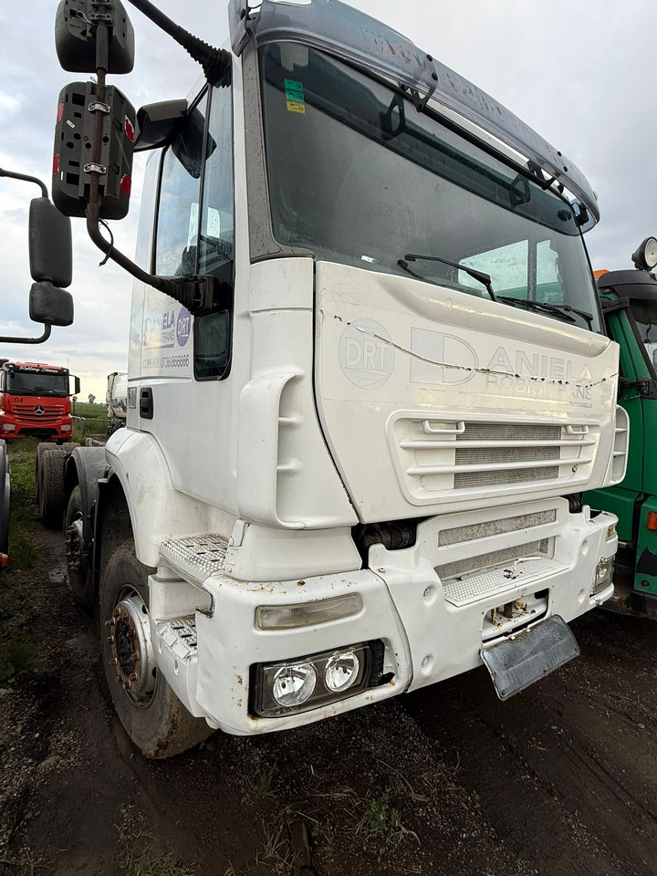 IVECO TRAKKER CHASSIS - Cab chassis truck: picture 2 IVECO TRAKKER CHASSIS - Cab chassis truck: picture 2