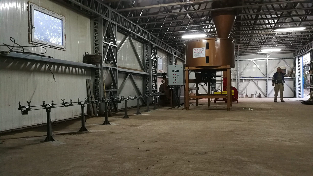 Briquetting Technology BT 060-400 BRIQUETTES PRODUCT LINE - Industrial equipment: picture 3 Briquetting Technology BT 060-400 BRIQUETTES PRODUCT LINE - Industrial equipment: picture 3