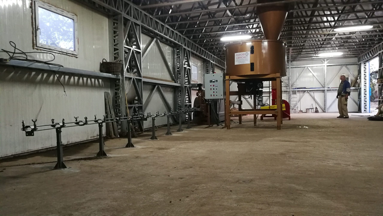 Briquetting Technology BT 060-400 BRIQUETTES PRODUCT LINE - Industrial equipment: picture 4 Briquetting Technology BT 060-400 BRIQUETTES PRODUCT LINE - Industrial equipment: picture 4