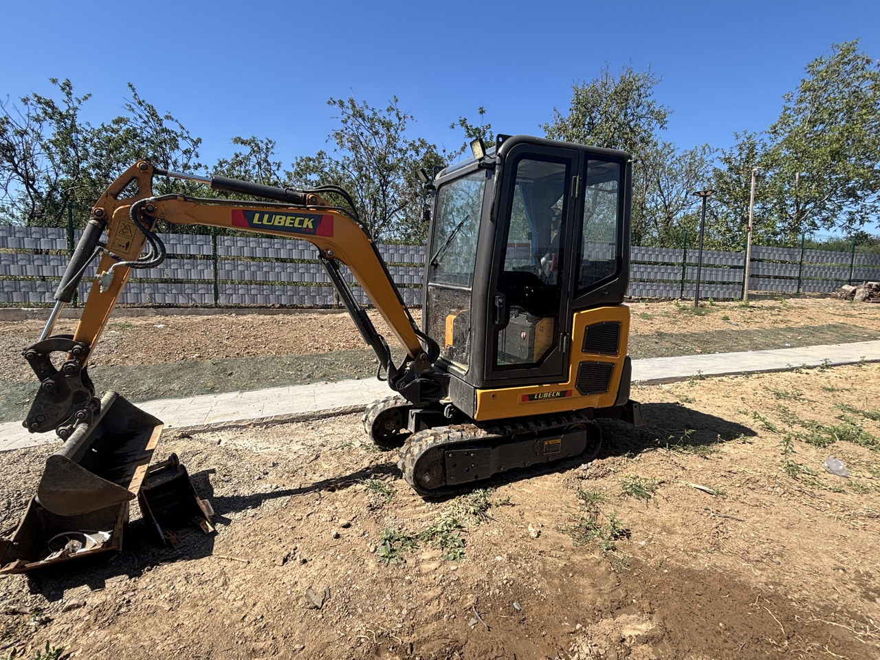 Lubeck Ex-231 Pro Excavator 2,5 T - Mini excavator: picture 1 Lubeck Ex-231 Pro Excavator 2,5 T - Mini excavator: picture 1