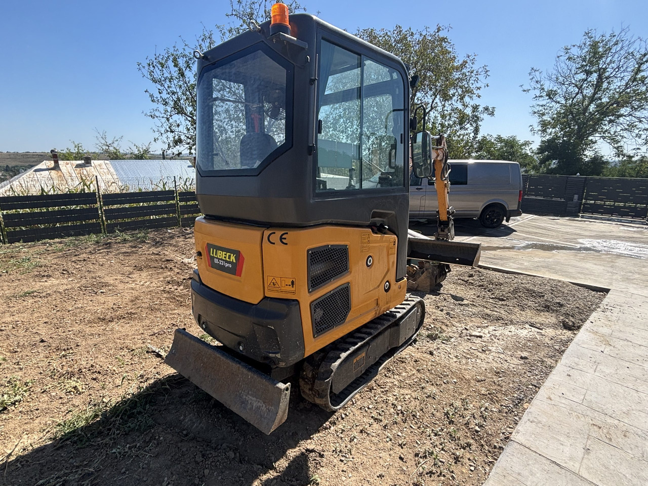 Lubeck Ex-231 Pro Excavator 2,5 T - Mini excavator: picture 4 Lubeck Ex-231 Pro Excavator 2,5 T - Mini excavator: picture 4