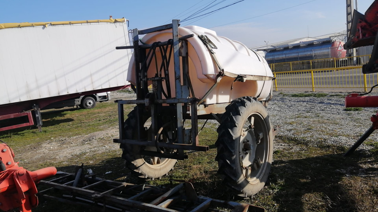 MET Wirax Sprayer 2000 - Trailed sprayer: picture 3 MET Wirax Sprayer 2000 - Trailed sprayer: picture 3