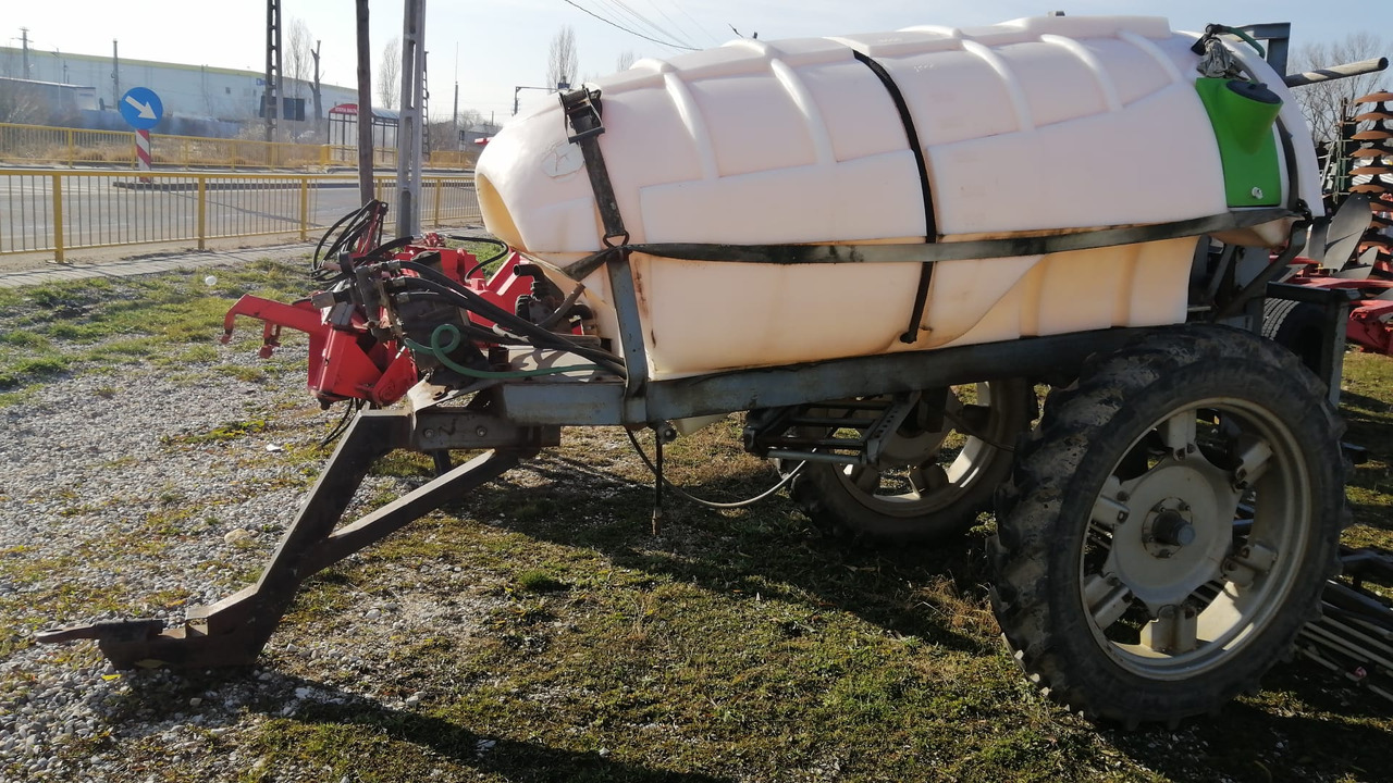 MET Wirax Sprayer 2000 - Trailed sprayer: picture 5 MET Wirax Sprayer 2000 - Trailed sprayer: picture 5