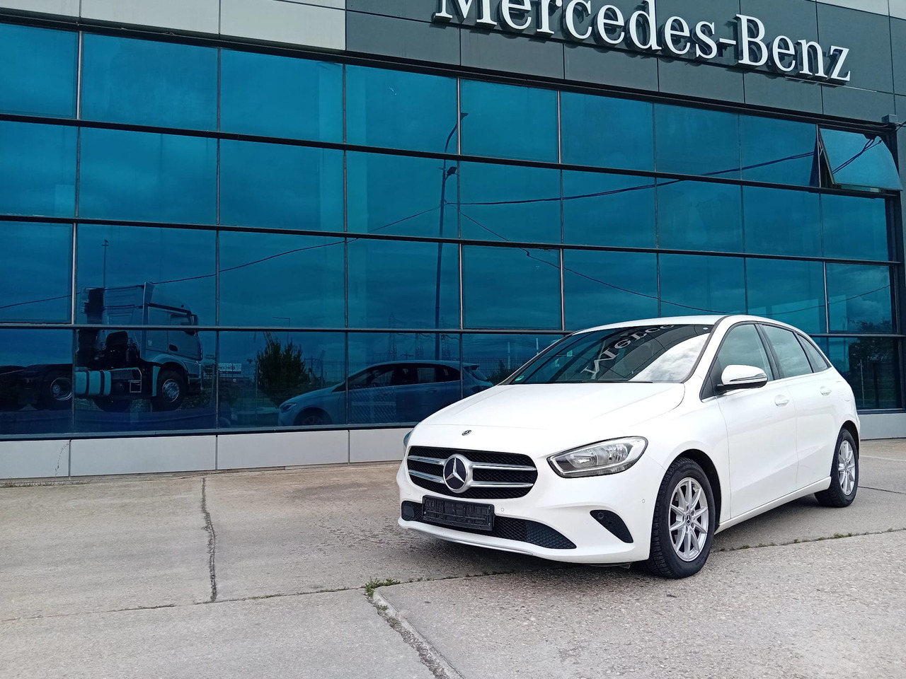 Mercedes-Benz B 180d, TOP !!! - Saloon car: picture 2 Mercedes-Benz B 180d, TOP !!! - Saloon car: picture 2