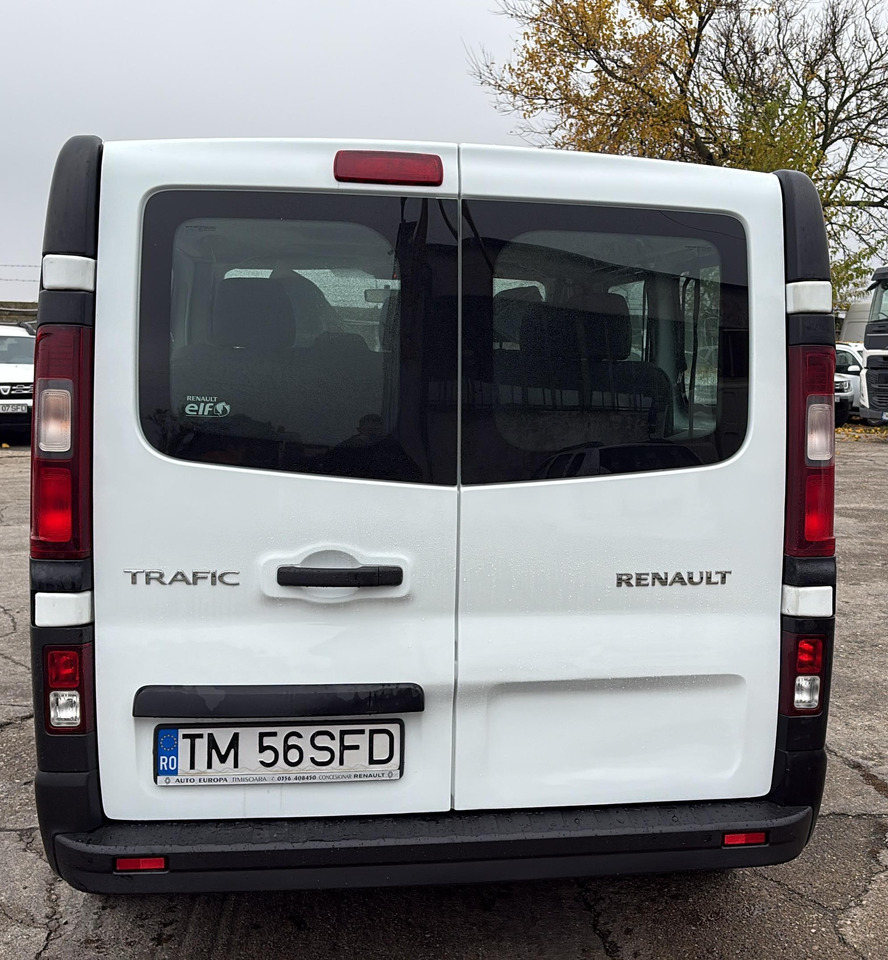 Renault Trafic - People carrier: picture 2 Renault Trafic - People carrier: picture 2