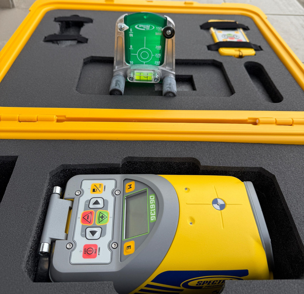Spectra DG613G Green Beam Dialgrade Pipe Laser - Construction equipment: picture 1 Spectra DG613G Green Beam Dialgrade Pipe Laser - Construction equipment: picture 1
