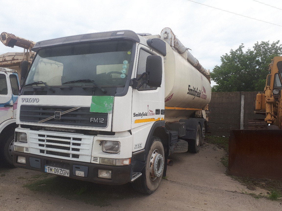 VOLVO FM12 Animal Feed Tank Truck - Tanker truck: picture 3 VOLVO FM12 Animal Feed Tank Truck - Tanker truck: picture 3
