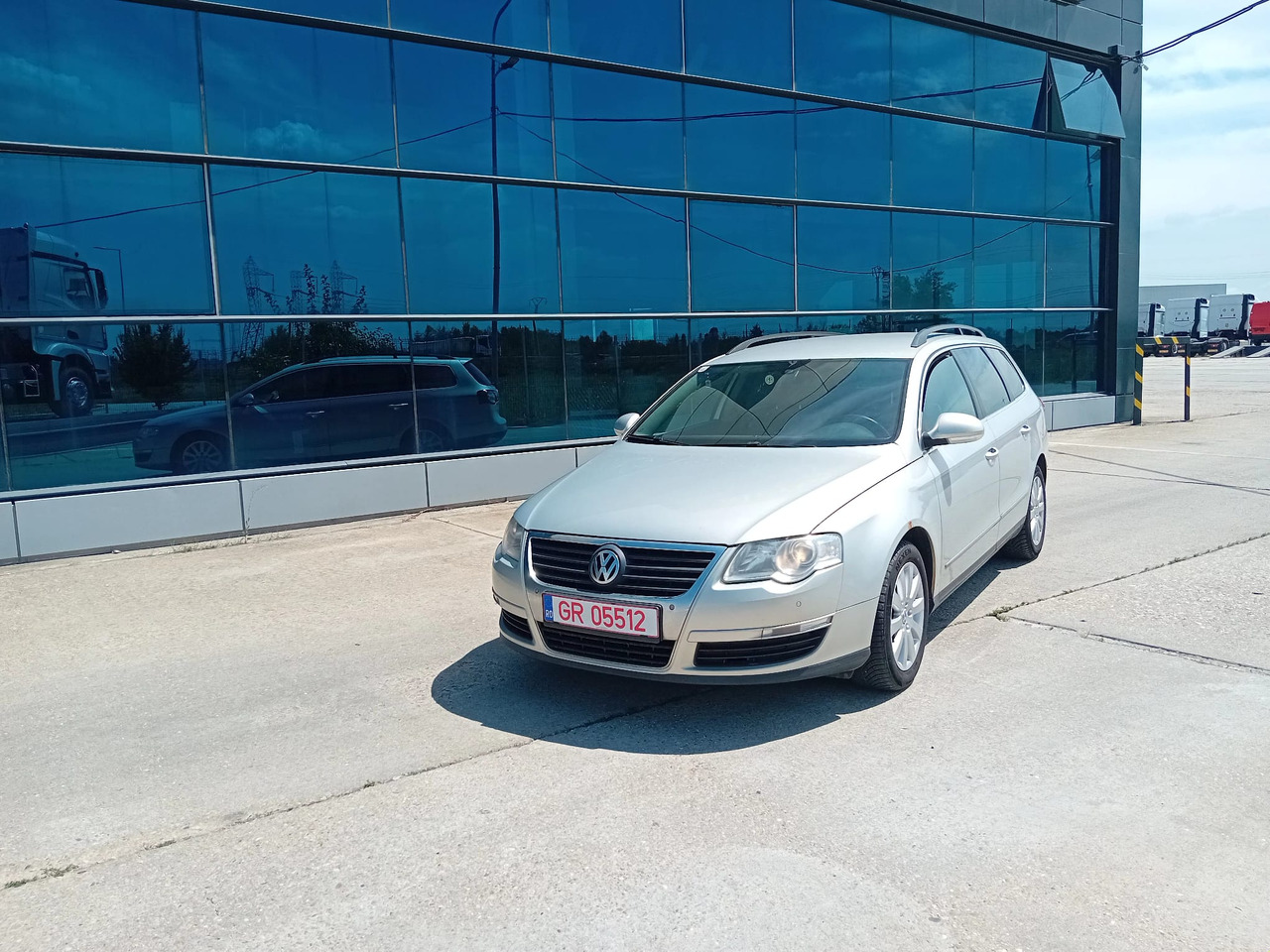 Volkswagen Passat B6 - Saloon car: picture 1 Volkswagen Passat B6 - Saloon car: picture 1