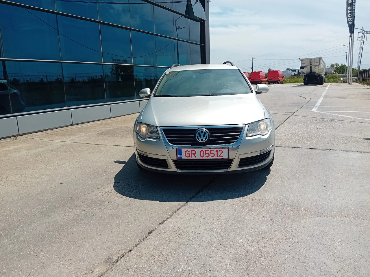 Volkswagen Passat B6 - Saloon car: picture 2 Volkswagen Passat B6 - Saloon car: picture 2