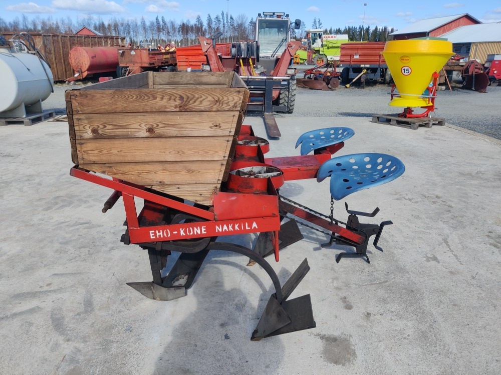 Eho Kone kahden istuttava rulettikone - Potato planter: picture 1 Eho Kone kahden istuttava rulettikone - Potato planter: picture 1