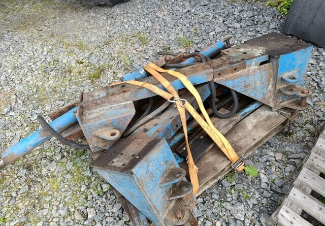 Fordson Diesel Major etukuormaajan osia - Front loader for tractor: picture 3 Fordson Diesel Major etukuormaajan osia - Front loader for tractor: picture 3