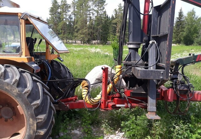 Metsäkärrypaketti JP7000 - todella järeä paketti - Forestry trailer: picture 2 Metsäkärrypaketti JP7000 - todella järeä paketti - Forestry trailer: picture 2