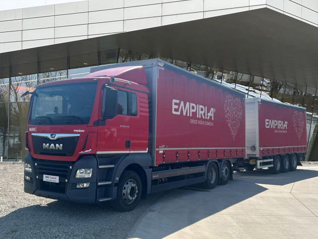 MAN TGX 26.470 6X2-4 BL tandem warranty until 10/2025 - Curtain side truck: picture 1 MAN TGX 26.470 6X2-4 BL tandem warranty until 10/2025 - Curtain side truck: picture 1