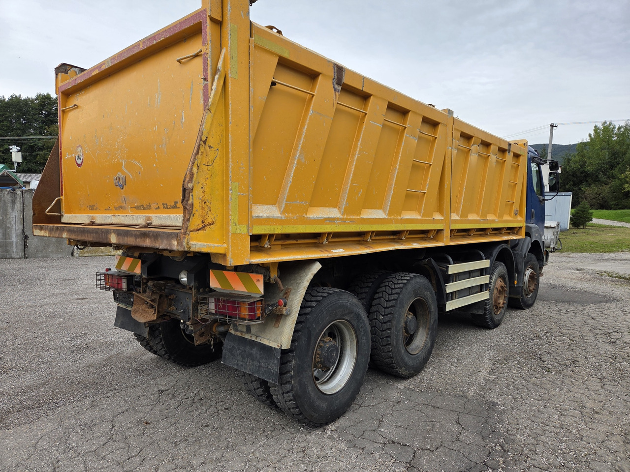 RENAULT KERAX 420.40 PR 8X4 3way tipper Bordamtik - Tipper: picture 4 RENAULT KERAX 420.40 PR 8X4 3way tipper Bordamtik - Tipper: picture 4