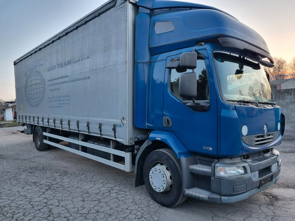 Renault MIDLUM 300.18 DXi 9m platform + LBW - Curtain side truck: picture 3 Renault MIDLUM 300.18 DXi 9m platform + LBW - Curtain side truck: picture 3
