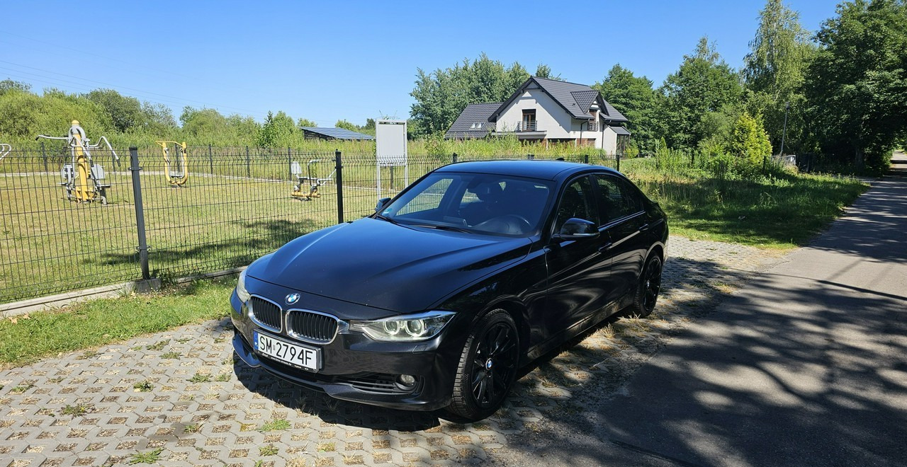 BMW SERIA 3 V (F30/F31/F34) BMW SERIA 3 BMW 330D xDrive ładny stan 4x4 sedan - Saloon car: picture 2 BMW SERIA 3 V (F30/F31/F34) BMW SERIA 3 BMW 330D xDrive ładny stan 4x4 sedan - Saloon car: picture 2