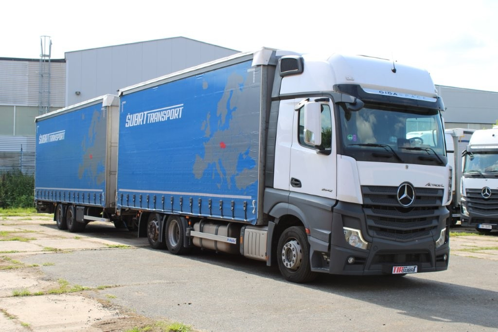 Mercedes-Benz Actros 2542 NAVIGACE + PANAV TVK 18 M (8,20m x 2,4 - Curtain side truck, Curtainsider trailer: picture 1 Mercedes-Benz Actros 2542 NAVIGACE + PANAV TVK 18 M (8,20m x 2,4 - Curtain side truck, Curtainsider trailer: picture 1