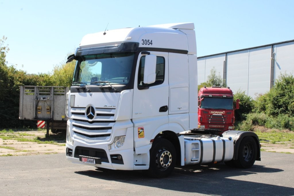 Mercedes-Benz ACTROS 1845 - Tractor unit: picture 4 Mercedes-Benz ACTROS 1845 - Tractor unit: picture 4