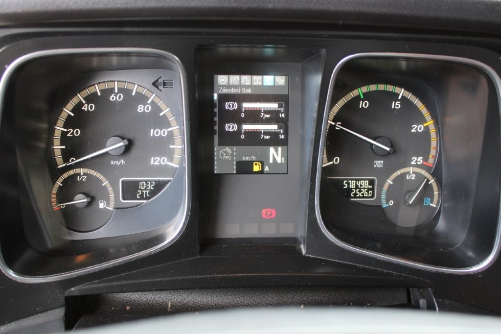 Tractor unit Mercedes-Benz ACTROS 1848, LOWDECK: picture 8