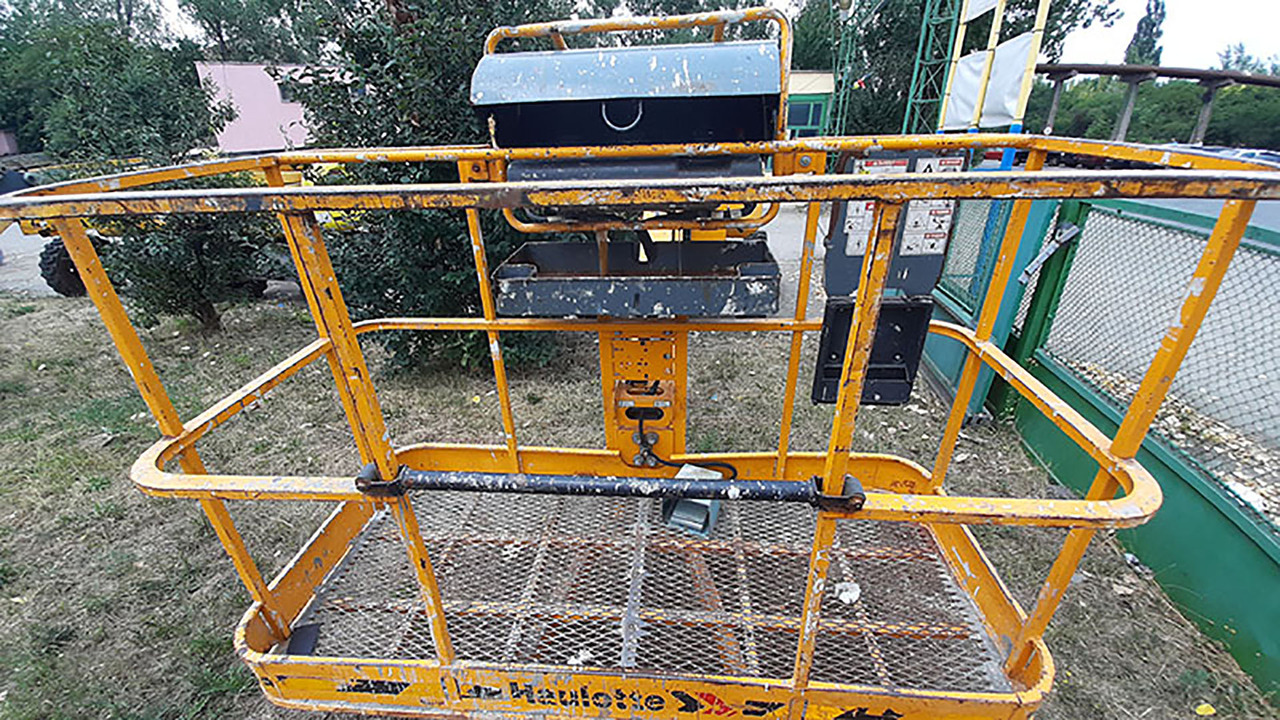 HAULOTTE 16 RTJ - Articulated boom lift: picture 5 HAULOTTE 16 RTJ - Articulated boom lift: picture 5