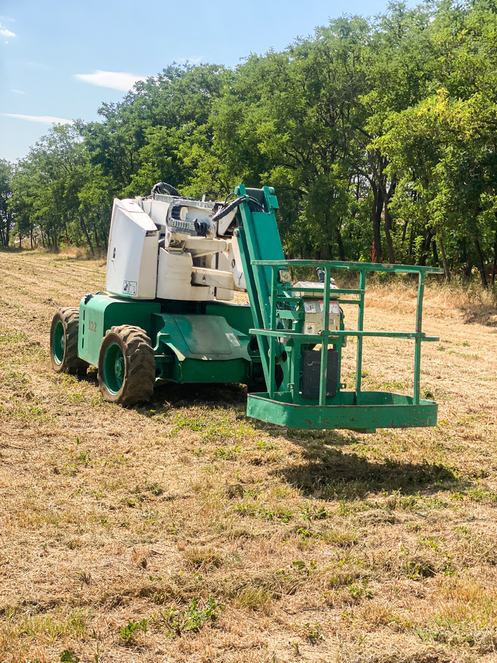 HAULOTTE HA 12 PX - Articulated boom lift: picture 3 HAULOTTE HA 12 PX - Articulated boom lift: picture 3