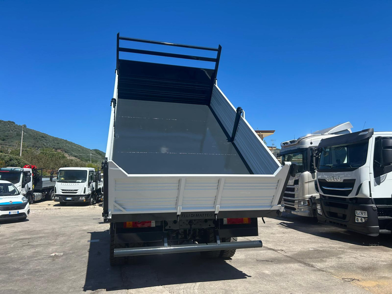 Crane truck, Tipper IVECO EUROCARGO 160E28: picture 39